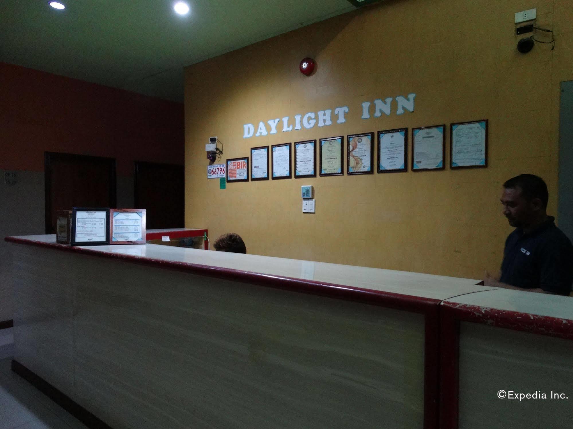 Daylight Inn Davao Экстерьер фото