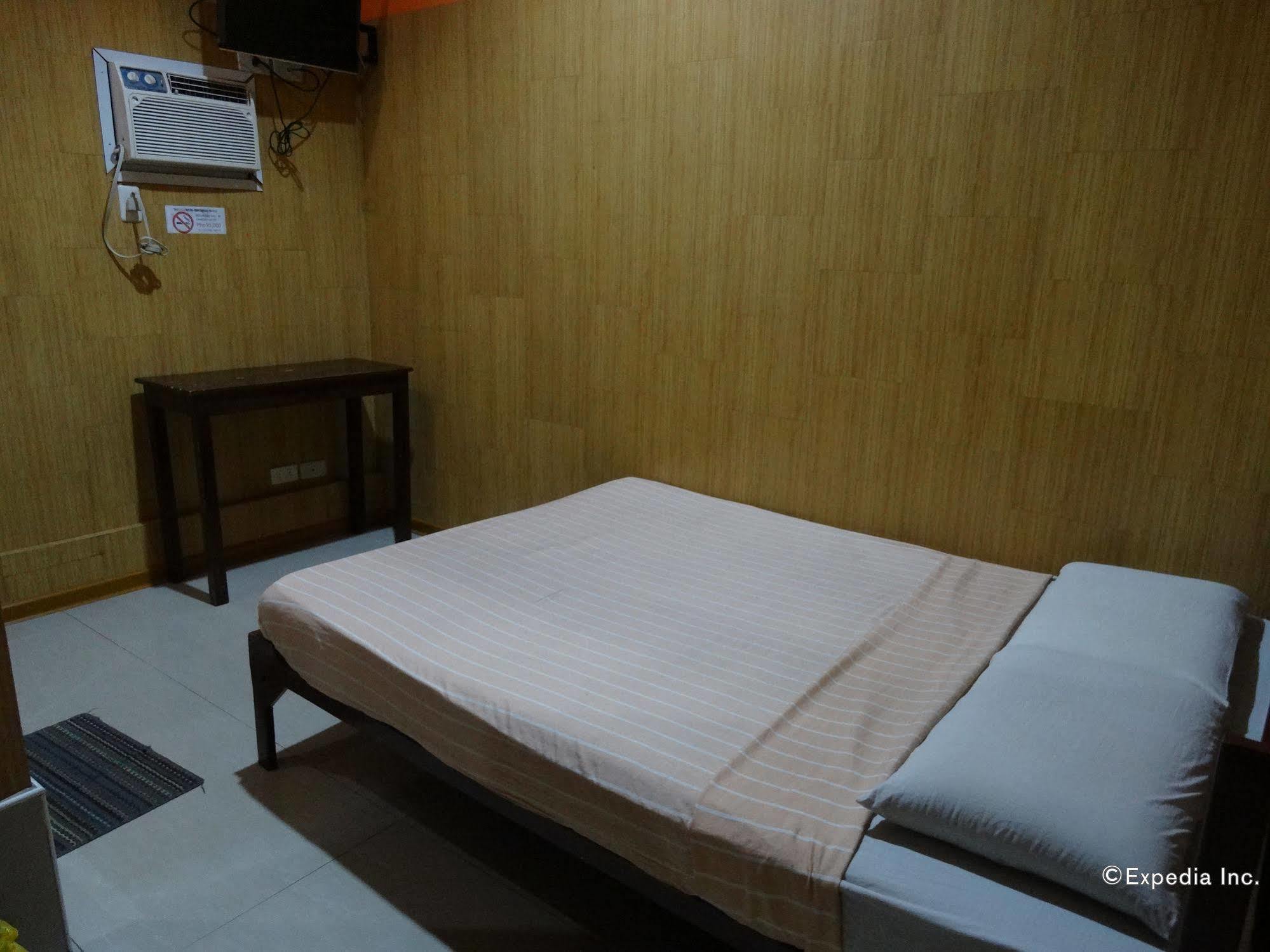 Daylight Inn Davao Экстерьер фото