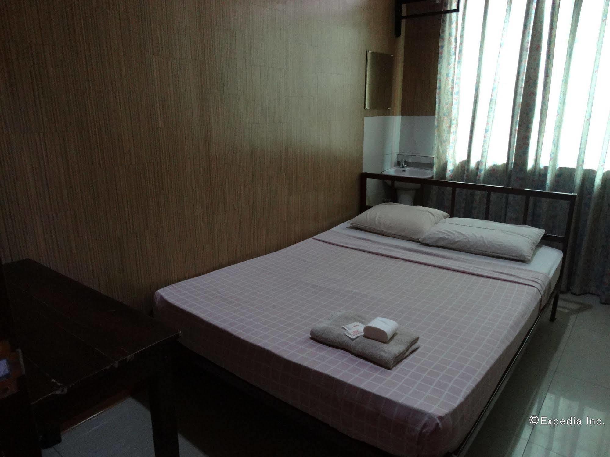 Daylight Inn Davao Экстерьер фото