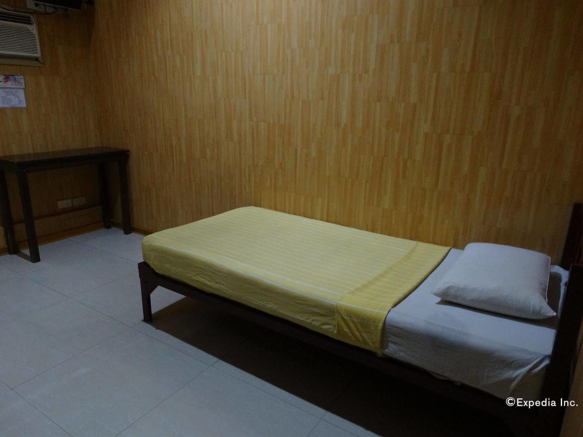 Daylight Inn Davao Экстерьер фото