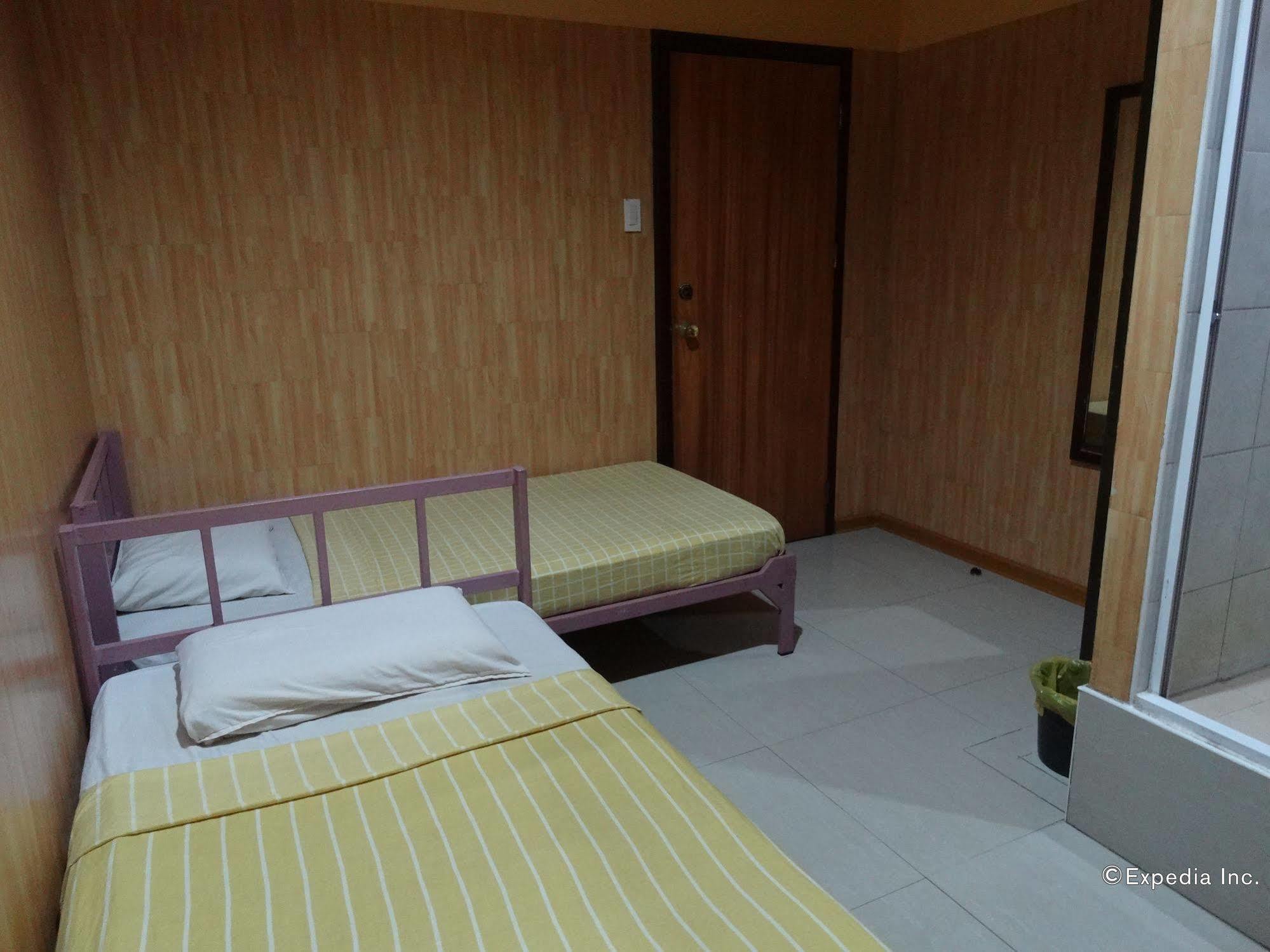 Daylight Inn Davao Экстерьер фото