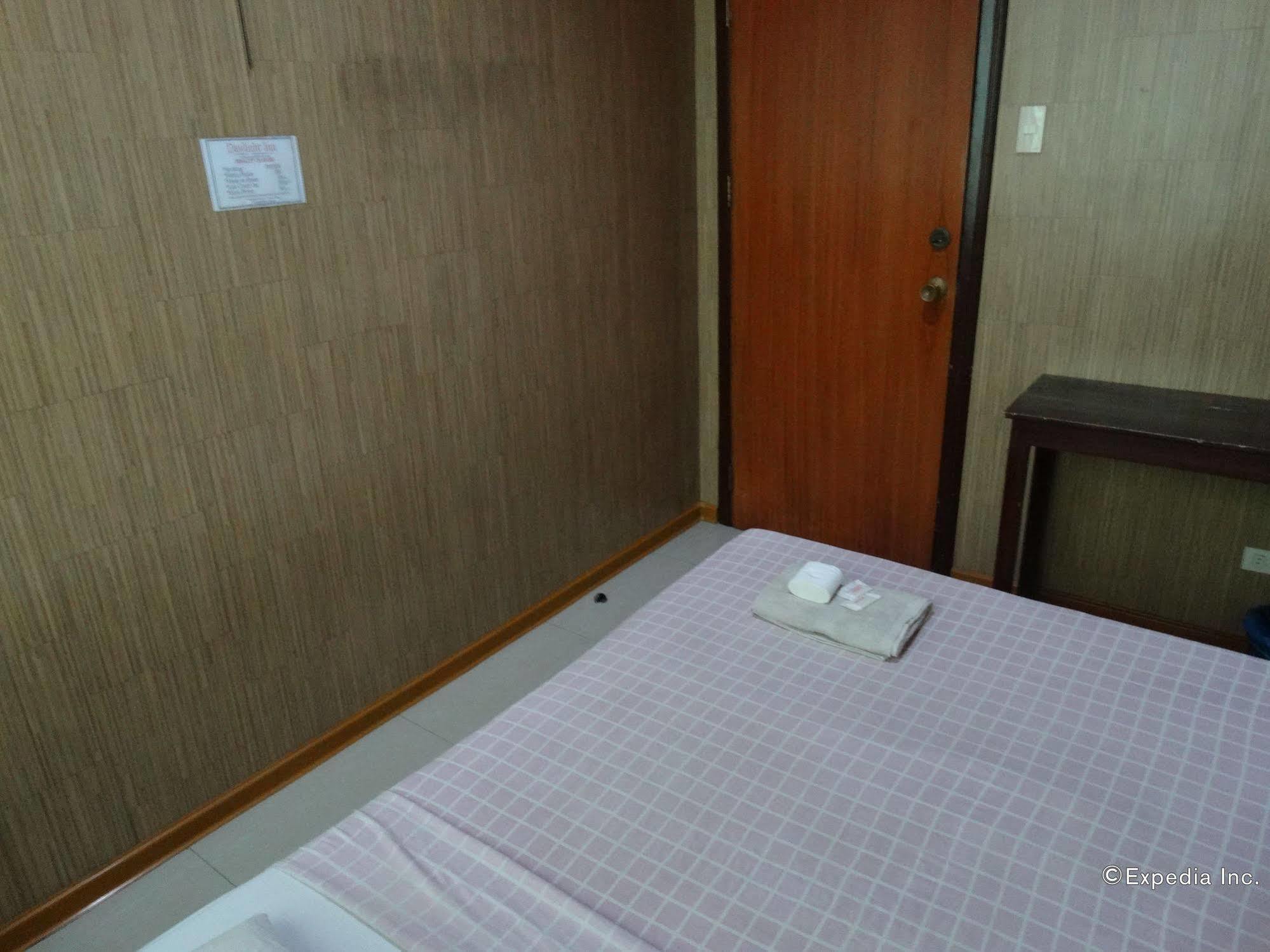 Daylight Inn Davao Экстерьер фото