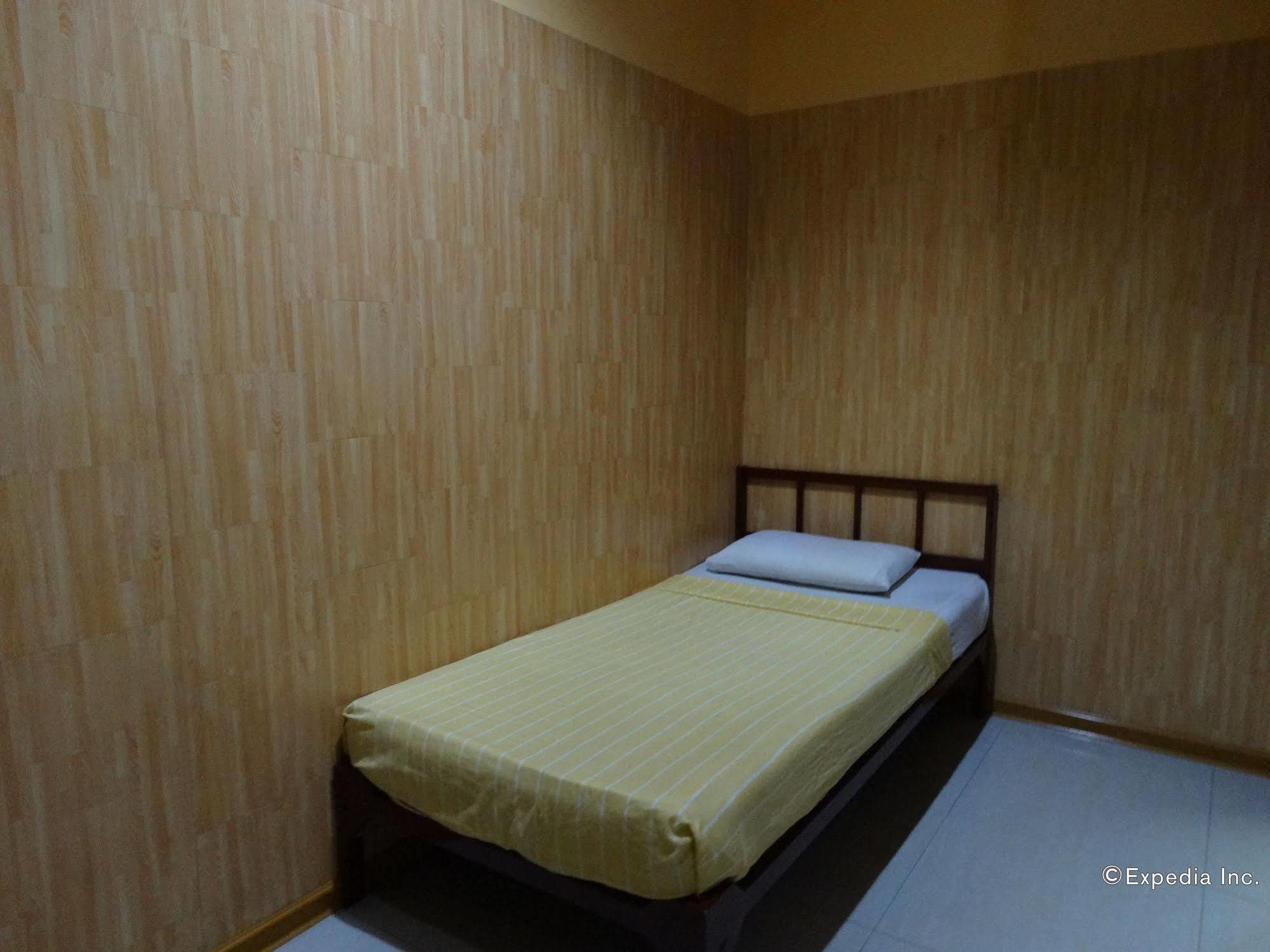 Daylight Inn Davao Экстерьер фото