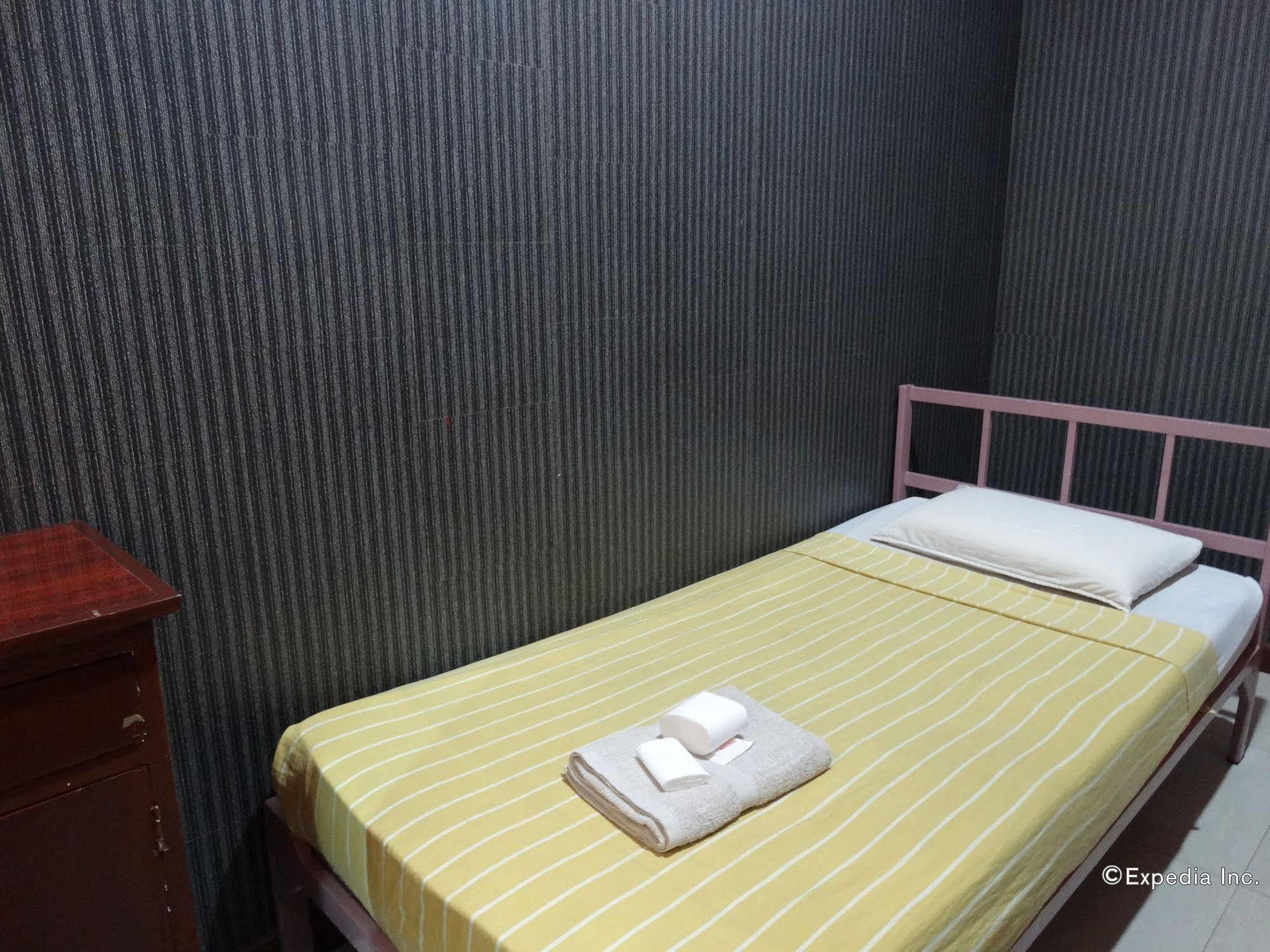 Daylight Inn Davao Экстерьер фото