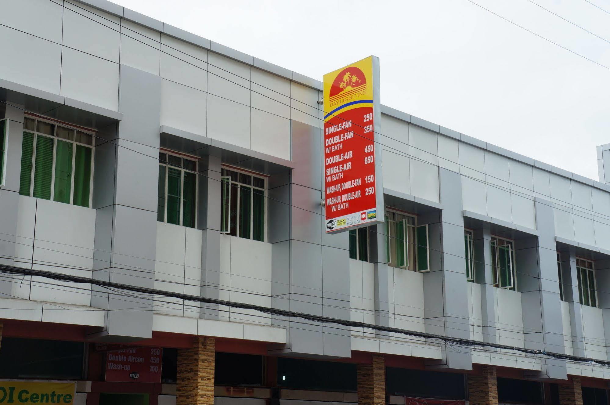 Daylight Inn Davao Экстерьер фото