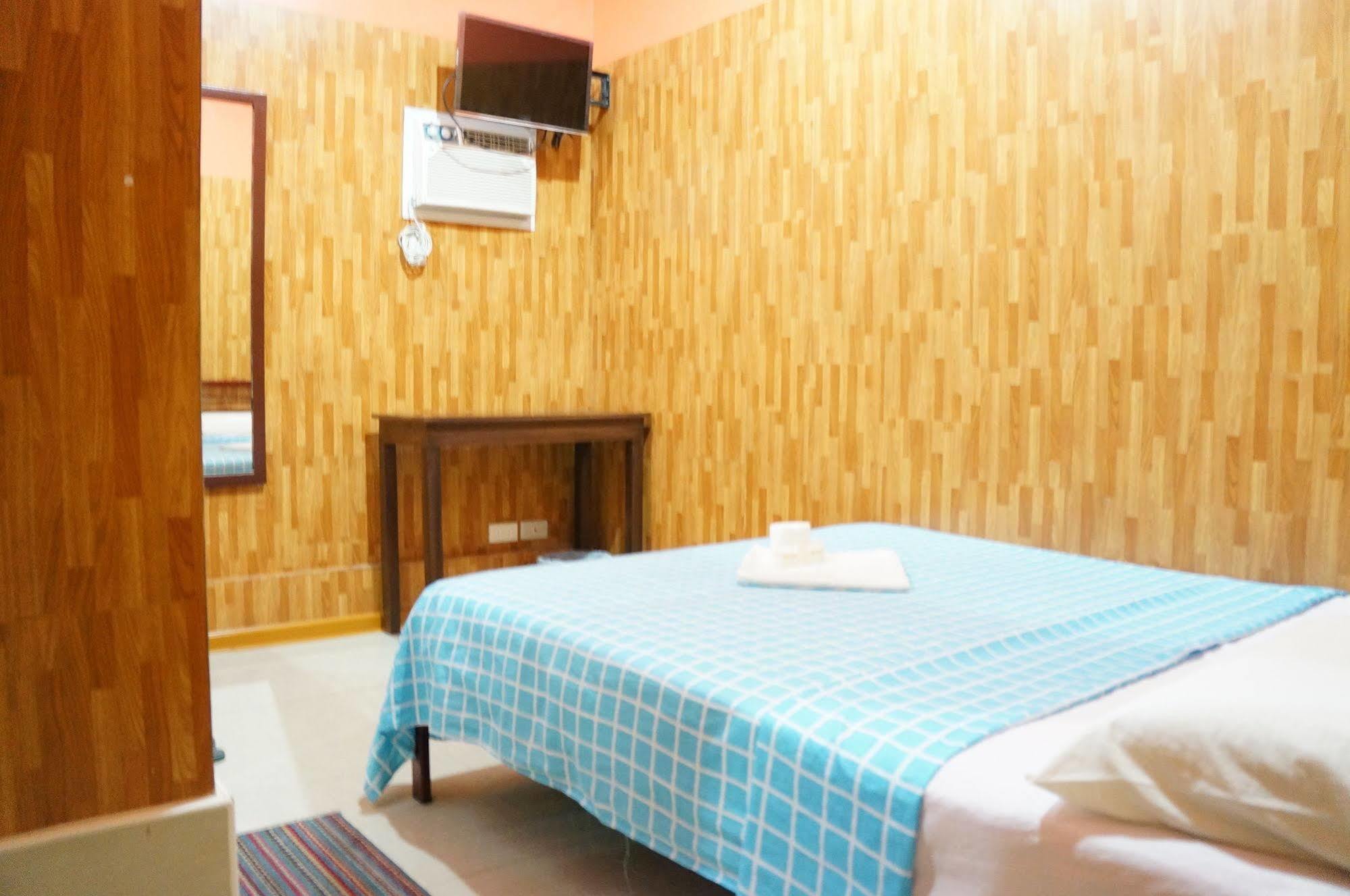 Daylight Inn Davao Экстерьер фото
