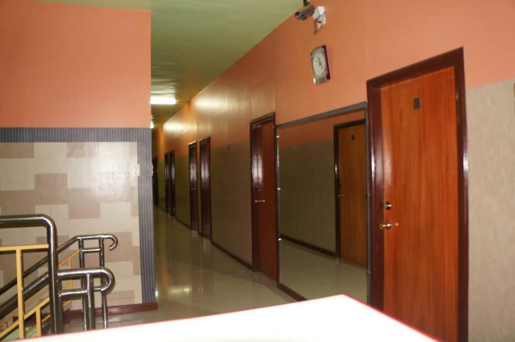 Daylight Inn Davao Экстерьер фото