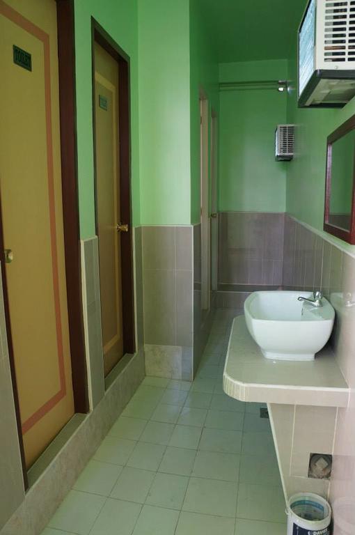 Daylight Inn Davao Экстерьер фото